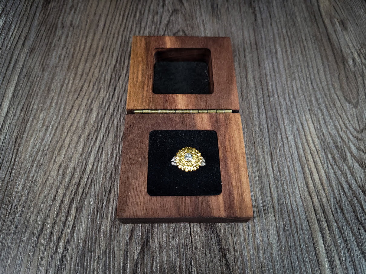 Walnut Ring Box